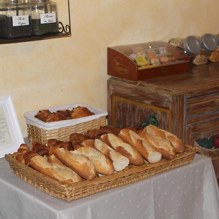Logis Hotel Restaurant Les Norias Cazilhac  Buitenkant foto