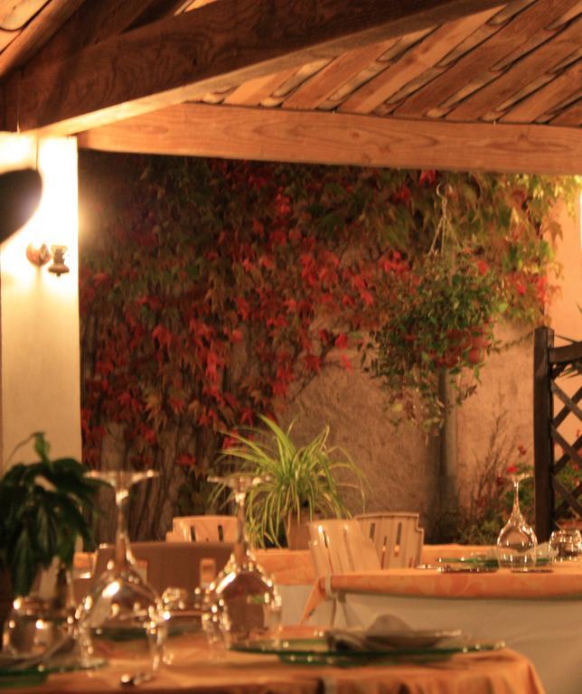 Logis Hotel Restaurant Les Norias Cazilhac  Buitenkant foto