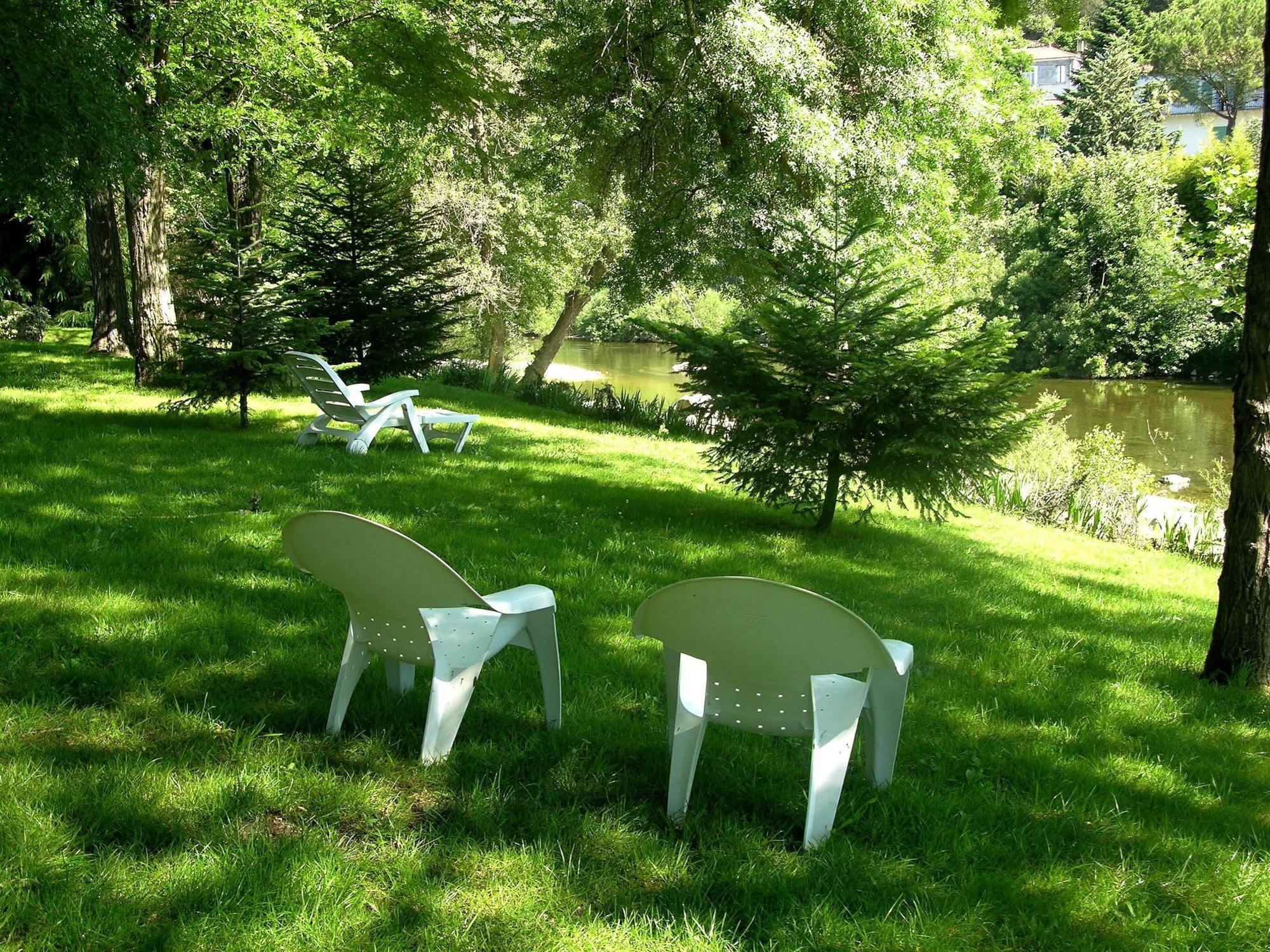 Logis Hotel Restaurant Les Norias Cazilhac  Buitenkant foto