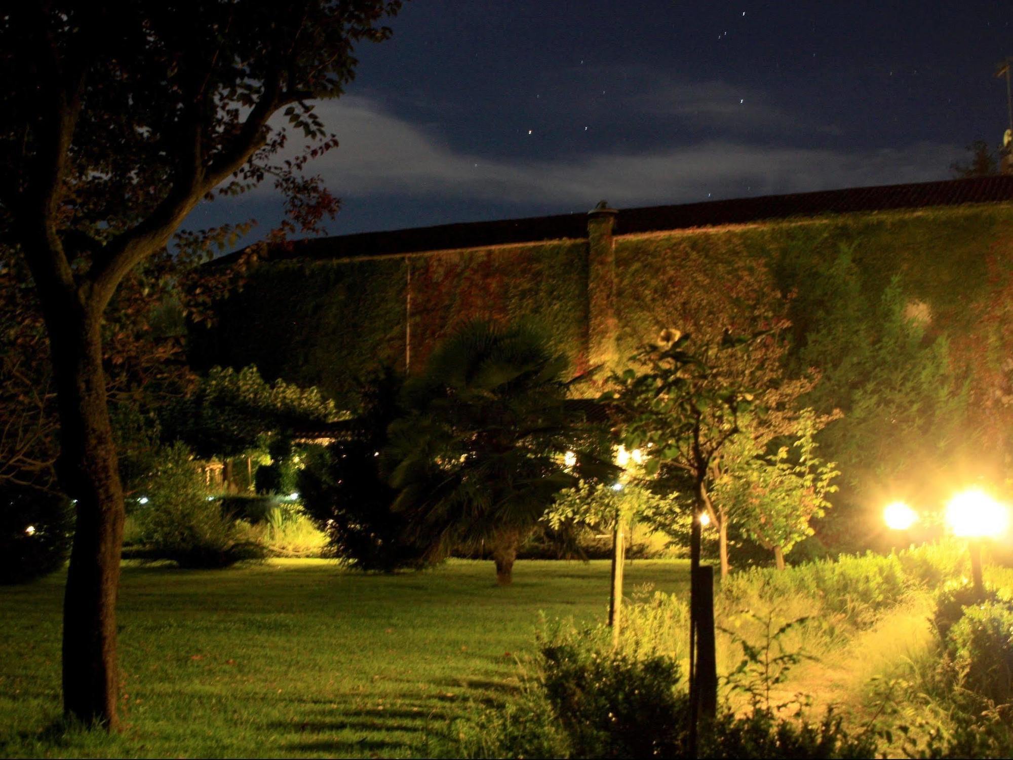 Logis Hotel Restaurant Les Norias Cazilhac  Buitenkant foto