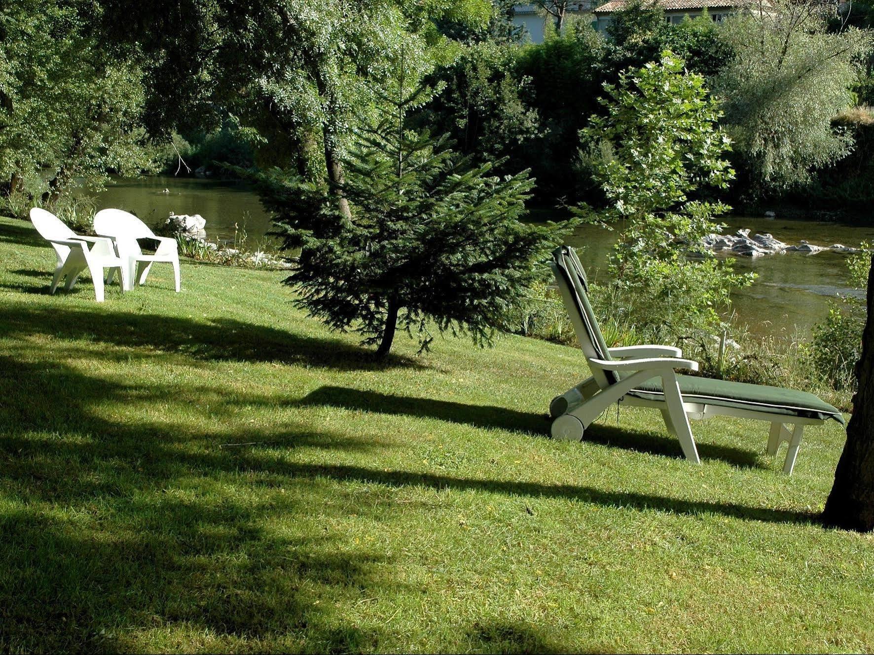Logis Hotel Restaurant Les Norias Cazilhac  Buitenkant foto